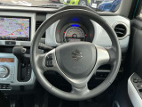 ハンドルは軽やかに回り、気持ちよく運転が出来ます。