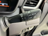 【オートライト】車外の明るさに応じて自動的にライトの点灯・消灯をしてくれます