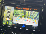 【パノラミックビューモニター】専用のカメラにより、上から見下ろしたような視点で360度クルマの周囲を確認することができます☆死角部分も確認しやすく、狭い場所での切り返しや駐車もスムーズに行えます。
