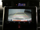 バックモニターがついていますので、バックでの駐車が苦手な方でも大丈夫です 実際のバック駐車は目視確認と合わせてお使い下さい