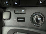【横滑り防止機能】 車両走行安定補助システム搭載  車が横滑りしそうになった際に、横滑りを防ぐ安全装備が付いています。