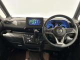 視界広がる、開放的な運転席です!