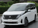 日産の福祉車両入荷!スロープタイプなので介助者といっしょに乗り降りできます。地面にスロープが接地しているため、不安感がありません。