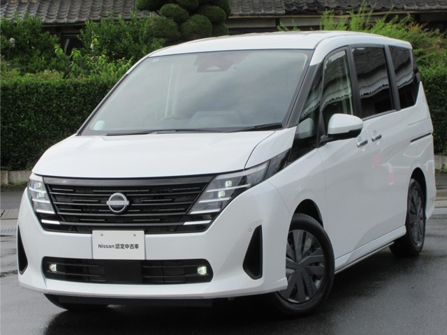 セレナ 2.0 XV チェアキャブ スロープタイプ 車いす2名仕様