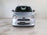 G-PARK旭川の展示場は屋根付きですので天気が悪くてもお好みのお車をご覧いただけます。
