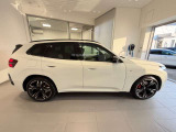 BMWでは重量配分にもこだわりがあり、FRモデルでは50:50とFFモデルでも60:40と前後の重量バランスにこだわり、軽快なハンドリングを実現しております。