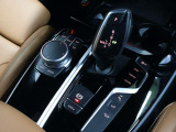 BMWライフをさらに素晴らしいものにするために、BMWカードもご用意しております。ご利用金額1,000円ごとに1ポイントたまります。BMW正規ディーラーでのご利用につきましてはポイントが2倍になります。