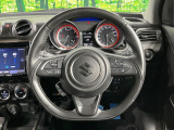 【純正革巻きステアリング】上質な革を使用することで、手にしっかり馴染みとても運転しやすいハンドルです♪