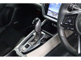 ミッションはストレート型CVTになります!シフトの周りにはビューモニタースイッチを配置しておりますので運転に専念できます!