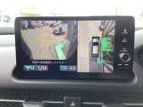 フロントカメラ装備です。運転席から見づらいバンパー下部を映します。