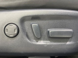 【パワーシート】スイッチ一つで簡単にシートの微調整が可能!電動だから力もいりません!快適なシートポジションにセットして、快適なドライブをお楽しみください。