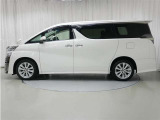 室内や外からでもボタン1つで開閉が可能なパワースライドドア付きです♪