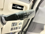 【オートライト】車外の明るさに応じて自動的にライトの点灯・消灯をしてくれます