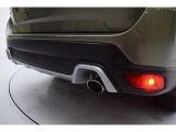 濃霧時など視界が悪い際に後続車に自車位置を伝えるリヤフォグランプ