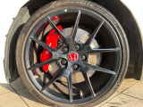 【ブレンボ製キャリパー】ハイパワー車両には強力なブレーキが必須!世界のスーパーカーにも採用されるイタリアの高級メーカー「ブレンボ」を装着!色鮮やかなキャリパーがスポーティな印象を引き立てます♪