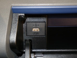 USBポートも装備されています、スマートフォンの充電やオーディオに連携も可能です、今や欠かせない装備の一つです!