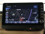 純正9インチHondaCONNECTナビ(LXU-242NBi)&バックカメラが装備されているので、普段の使い勝手もロングドライブも快適です。