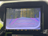 【バックカメラ】駐車時に後方がリアルタイム映像で確認できます。大型商業施設や立体駐車場での駐車時や、夜間のバック時に大活躍!運転スキルに関わらず、今や必須となった装備のひとつです!