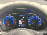 【メーター】メーター内のカラーディスプレイには運転をサポートするさまざまな情報を表示!