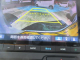 リアカメラ装備で後退時も安心です。リバース連動で画面が切り替わるのでとても便利です。