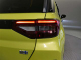 LEDテールライトです。省電力、高輝度のLEDは明るく照らすので夜間運転時の視認性を高めます。スタイリッシュな見た目で細かいところもこだわりたいあなたに!
