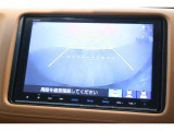 バックカメラが装備されており、後方の安全確認はもちろんのこと狭い場所での駐車や雨の日・夜間など視界の悪いコンディションでのストレスの軽減にもなります!