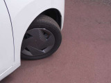 155/65R14タイヤ+おしゃれな専用ホイールカバーです。スタッドレスタイヤや各種オプションのご注文も承っております(^^)!