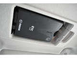 運転席サンバイザー裏側にスマートインETC付き。セットアップもお任せください。