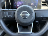 ハンドルには各種スイッチがありますが、運転中でも操作がしやすくなっております。