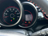 走行距離8.8万km。トヨタロングラン保証で1年間・走行距離無制限の保証付きです。
