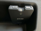 ETC車載器付きです♪高速道路をスイスイと通過!で、キャシュレス!クルマは料金所をノンストップで通過することができます☆