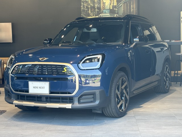 ミニカントリーマンSE ALL4 4WD