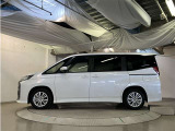 両側パワースライドドア付きだから、狭い駐車スペースなどでの 乗り降りラクラク!小さなお子さまのいるご家庭には嬉しい装備。