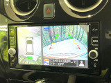 【アラウンドビューモニター】専用のカメラにより、上から見下ろしたような視点で360度クルマの周囲を確認することができます☆死角部分も確認しやすく、狭い場所での切り返しや駐車もスムーズに行えます。