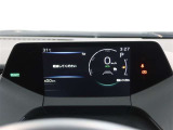とっても見やすいメーターです。夜間時はラグジュアリーな気分にさせてくれる照明が魅力ですので、夜のドライブも楽しみになりますよ♪
