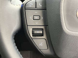 ナビゲーションに視線を移さず、ハンドルから手を離さず、運転に集中したまま手元でオーディオ操作できます♪