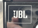 【JBL(プレミアムサウンド)】トヨタでお出かけの際には、ぜひ素敵な音楽体験を!ありふれた一日にも特別な体験を!ドライブの時間を上質な音楽でお楽しみいただけるサウンドシステムが搭載されています♪