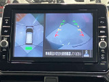 【アラウンドビューモニター】車を上から見下ろしているかのような映像で周囲の状況がひと目で確認、狭い駐車場に駐車するときも安心です♪
