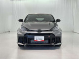 GRヤリスは、トヨタのモータースポーツ部門「TOYOTA GAZOO Racing(TGR)」によって開発されたスポーツカーです。