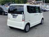 リアはプライバシーガラス付です。見た目もかっこいいですよね。また、太陽光を防ぐので冷房の効きを良くする効果もあるんです。エアコンを控えめにすれば燃費向上も見込めますよ。