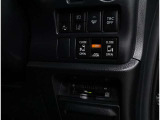 電動のスライドドアで楽々スムース!運転席からも開閉の操作もできます♪キーのスイッチひとつで自動開閉できる便利な機能もついてます♪