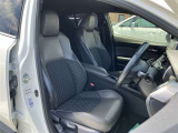 見通しのよいすっきりとした視界で、誰でも運転しやすいです。運転のしやすさは疲れにくさにも繋がりますよ♪