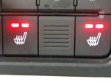 【シートヒーター(運転席・助手席)】シートを素早く温め、冬場でも快適にお使いいただけます。