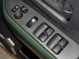 電動格納式ドアミラー・パワーウインドウを装備しています。