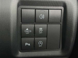 【横滑り防止機能】 車両走行安定補助システム搭載  車が横滑りしそうになった際に、横滑りを防ぐ安全装備が付いています。