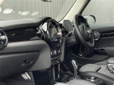 ◆LIBERALAは、輸入車選びの新たなスタイルを提案するインポート・セレクト・ブランドです。オーナー様となる方がクルマから直接感じる感性を第一にした、最良の一台との出会いをコーディネートいたします。