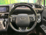 【純正革巻きステアリング】上質な革を使用することで、手にしっかり馴染みとても運転しやすいハンドルです♪