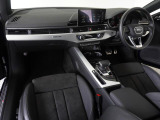 Audiのインテリアはエクステリア同様、優れたデザイン性とクオリティ、そして機能性を兼ね備えております。