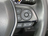【レーダークルーズコントロール】(全車速追従機能付)付きです。車速に応じて追従支援してくれるので、ロングドライブも快適です。詳細は販売店スタッフまでおたずねください。