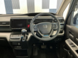 運転しやすいインパネ周りです!見やすいレイアウトで快適なドライブをサポートします!